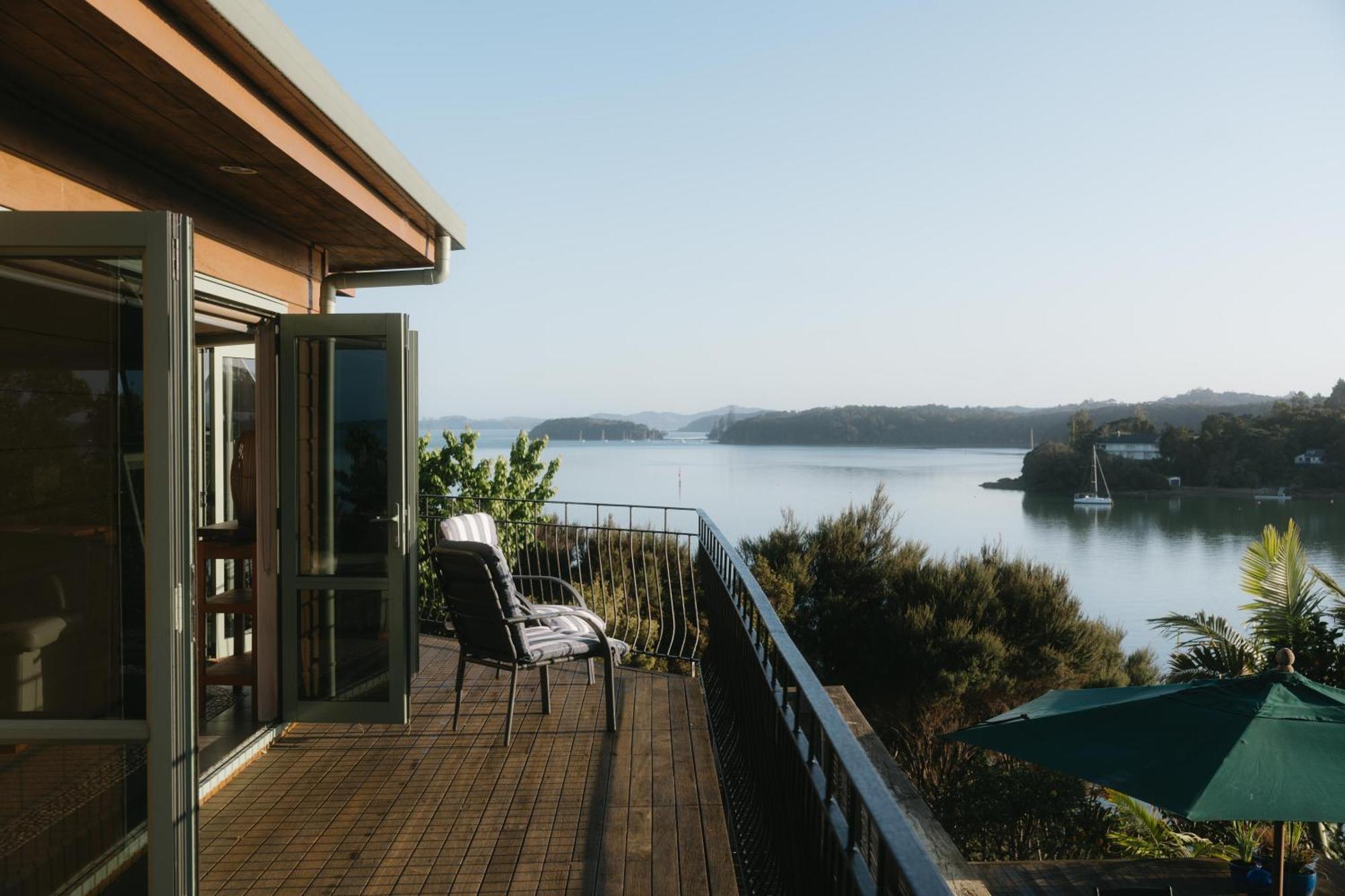 Cliff Edge By The Sea Villa Paihia Bagian luar foto